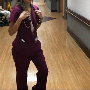 Greys anatomy nursing scrubs